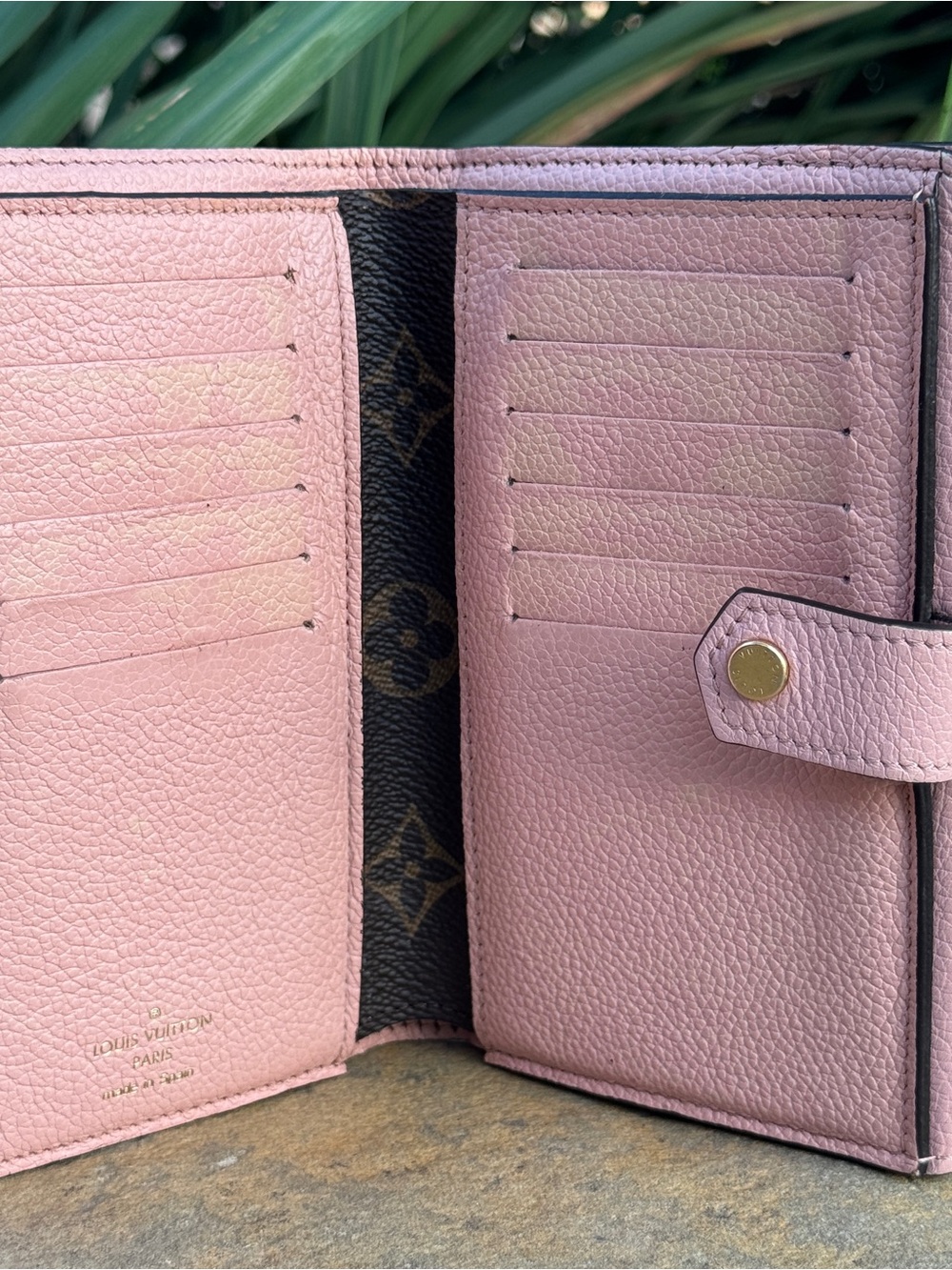Louis Vuitton Monogram Pallas Compact Wallet in Rose Poudre - Picture 4 of 11